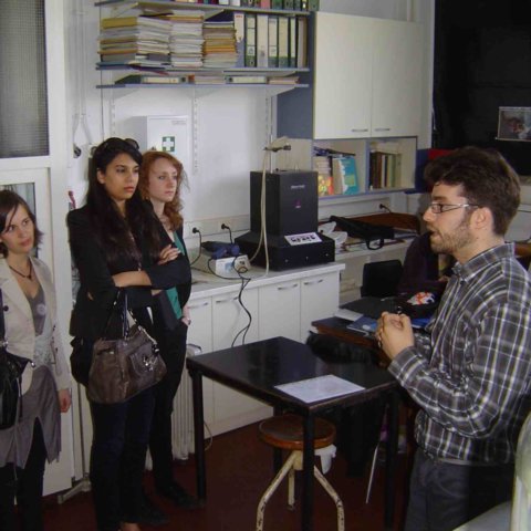 Vrata Laboratorija za fizikalno-organsku kemiju otvorena studentima iz Francuske