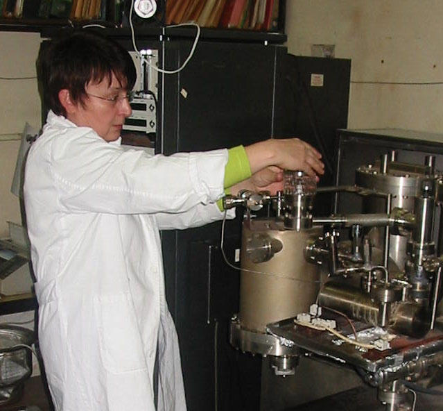 Photoelectron spectrometer Vacuum Generators UVG 3