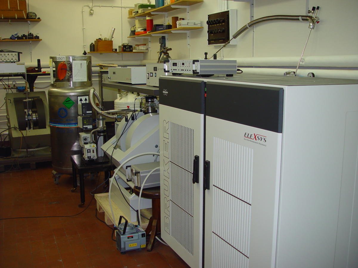 EPR spectometer Bruker