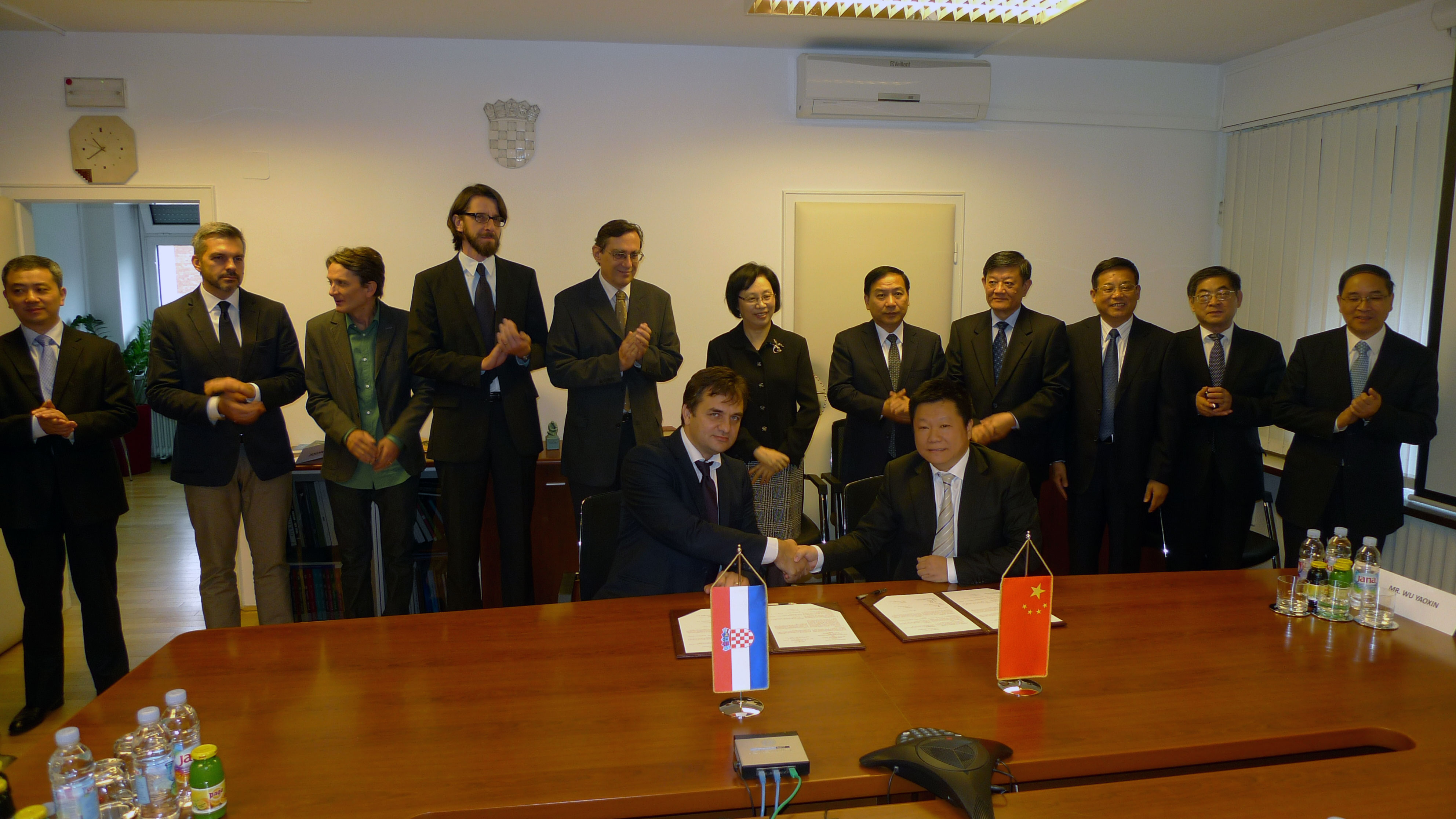 Potpisan sporazum o suradnji između delegacije Šangaja i IRB-a