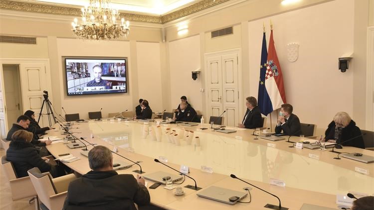 Croatian PM discusses fight against coronavirus with Croatian scientists