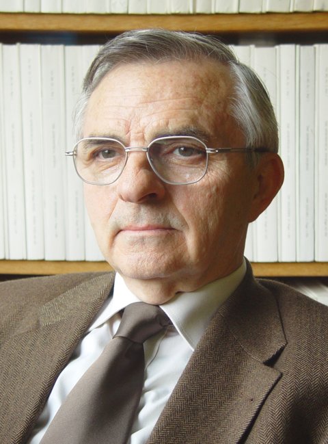 Dr. sc. Zvonimir Maksić
