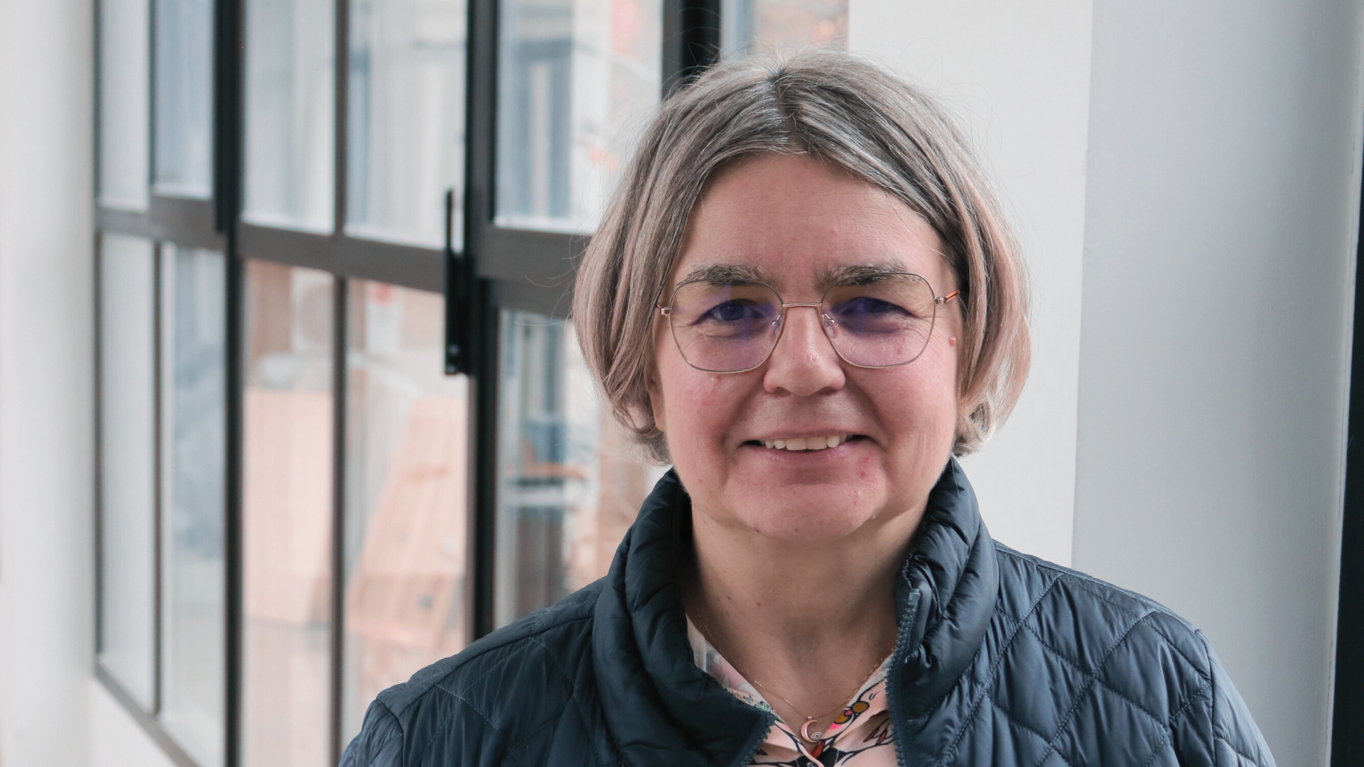 From the laboratory to the tram, antimicrobial (nano)coatings for safer touch