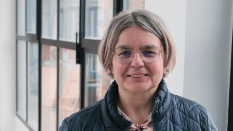 From the laboratory to the tram, antimicrobial (nano)coatings for safer touch